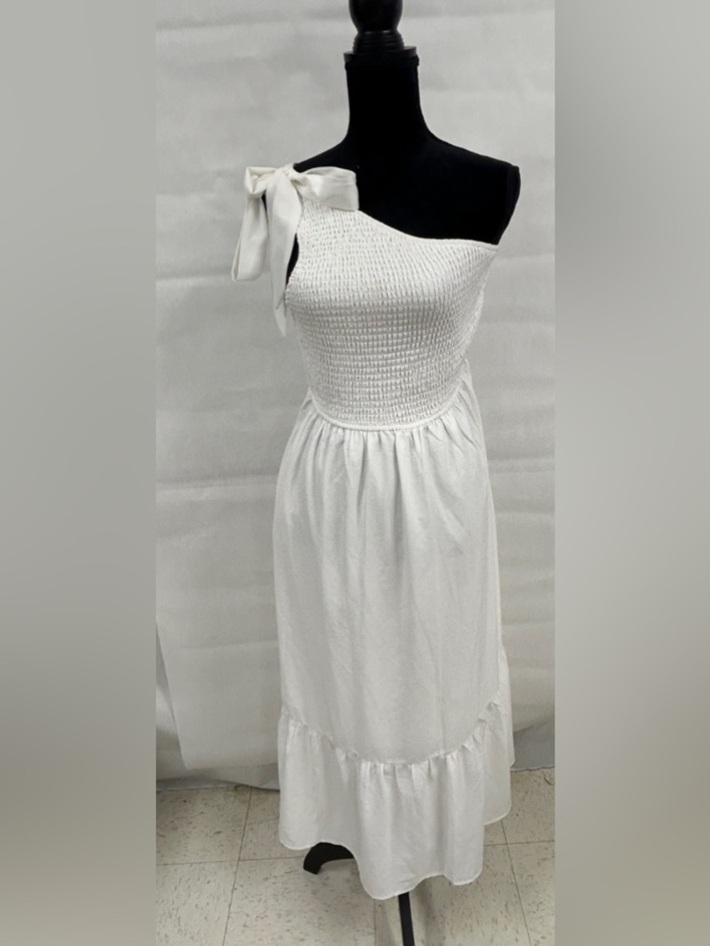 Small Pretty Garden White One Shoulder Sz S Smocked Midi Dress Cottagecore Boho
